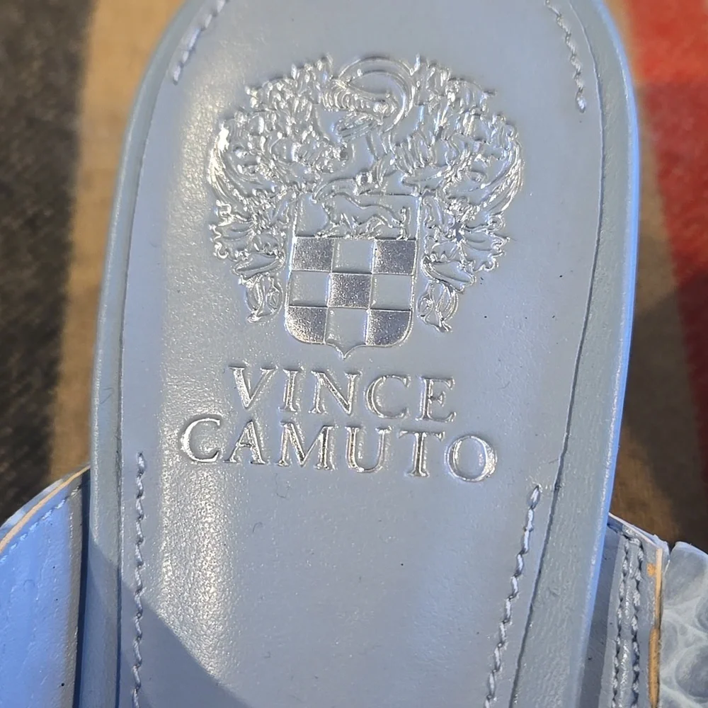 Vince Camuto Sasienda Blue Croc-Pattern Sandals Sz 11M NWOT - Picture 2 of 7